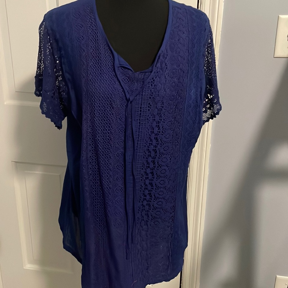 NWT! Crochet and lace blue top